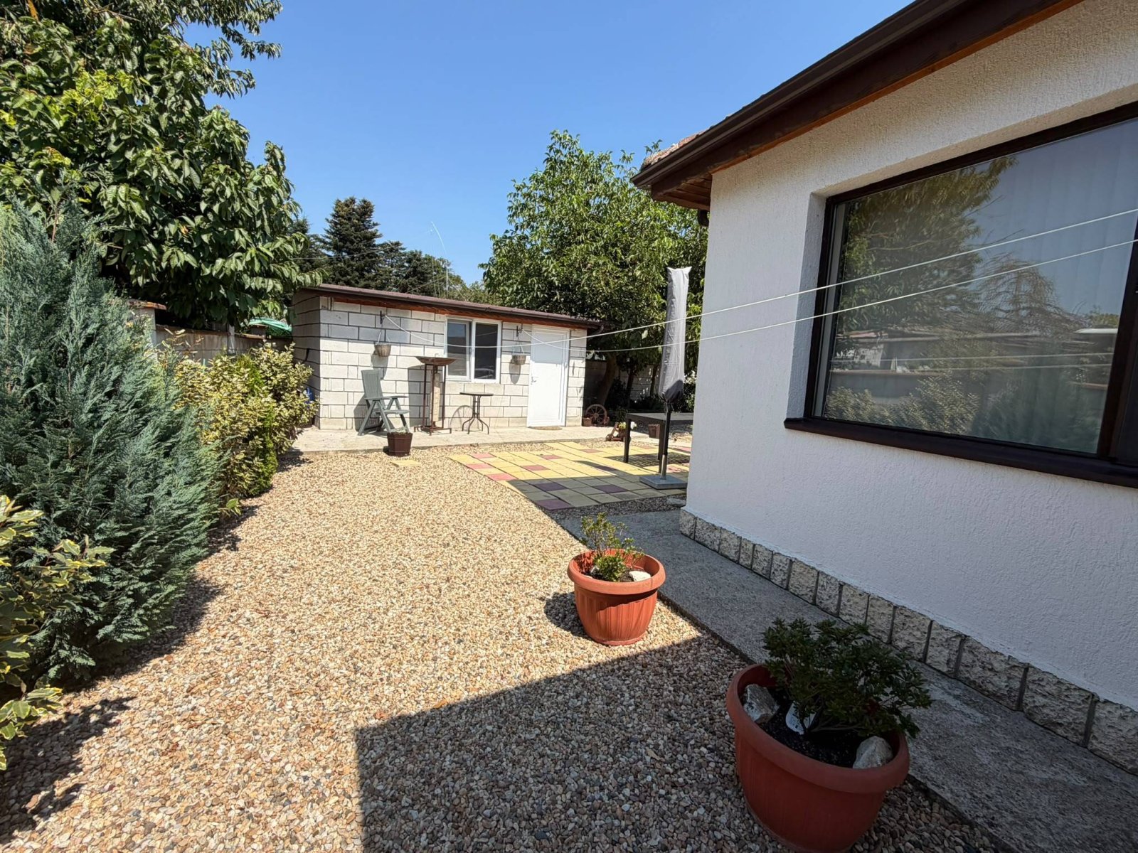 Uroczy bungalow z 4 pokojami na dużej działce w Sokolovo – region Balchik