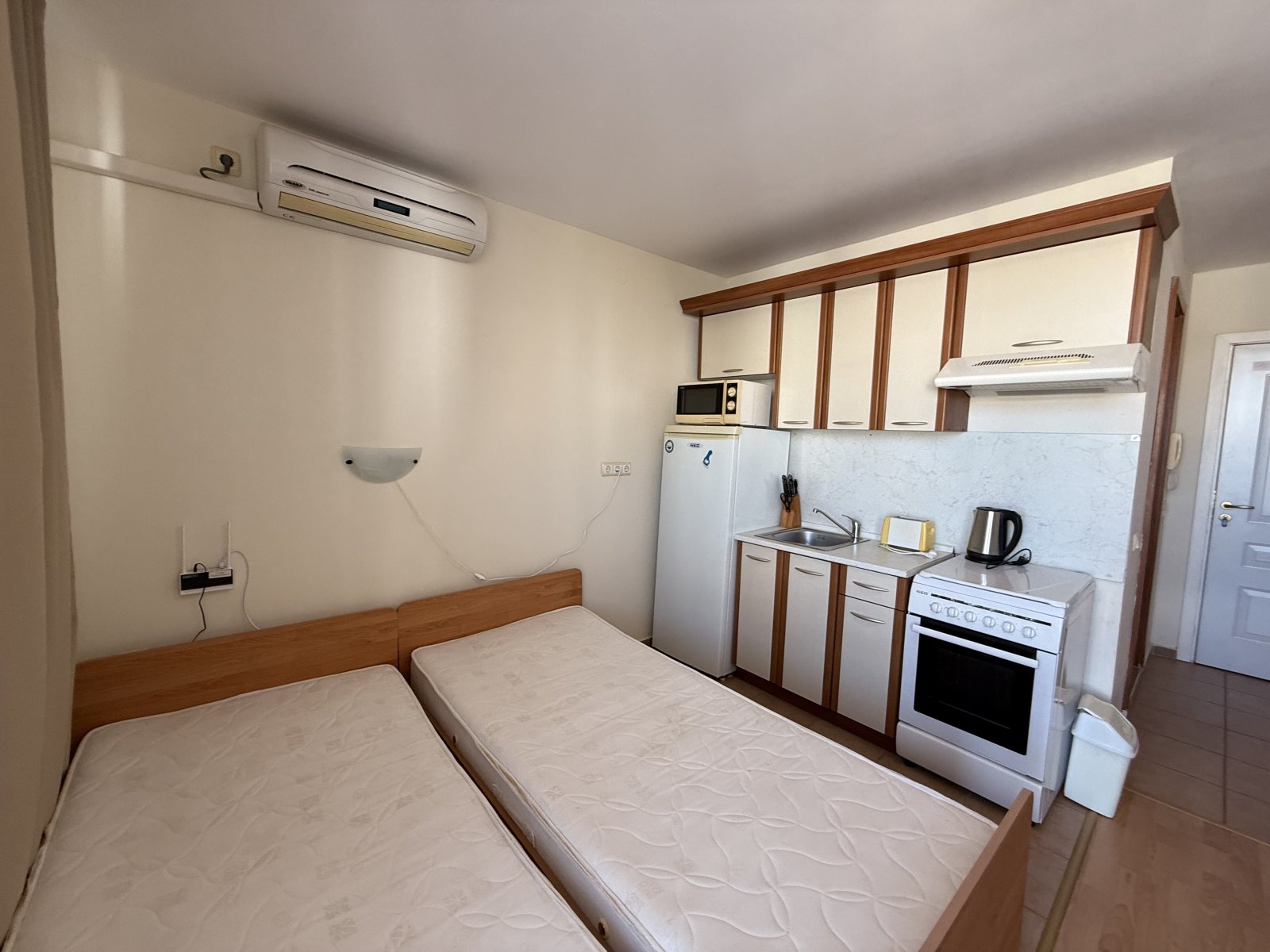 Studio z widokiem na morze w kompleksie „Crown Fort Club“ w Sveti Vlas, Bułgaria