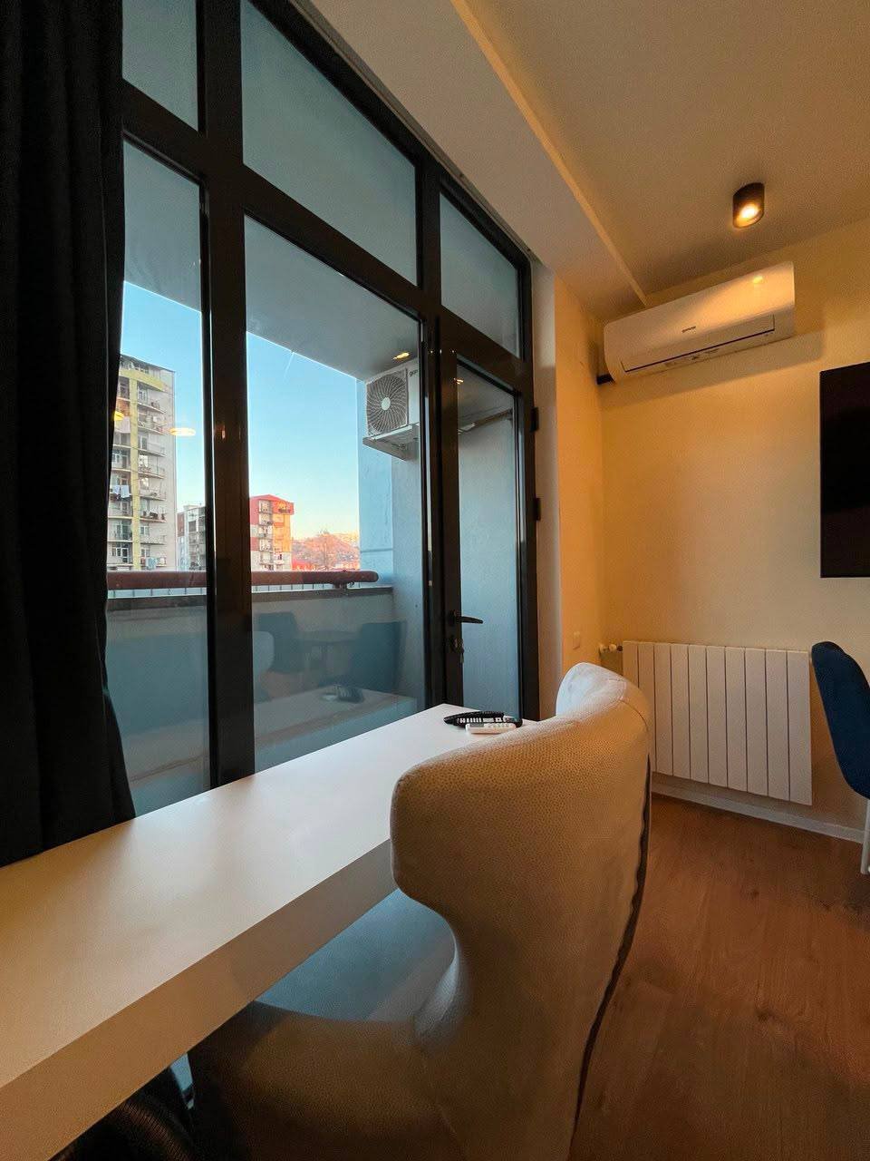 Nowoczesne umeblowane studio w Sunrise Residence – Batumi, Gruzja – blisko Alley of Heroes