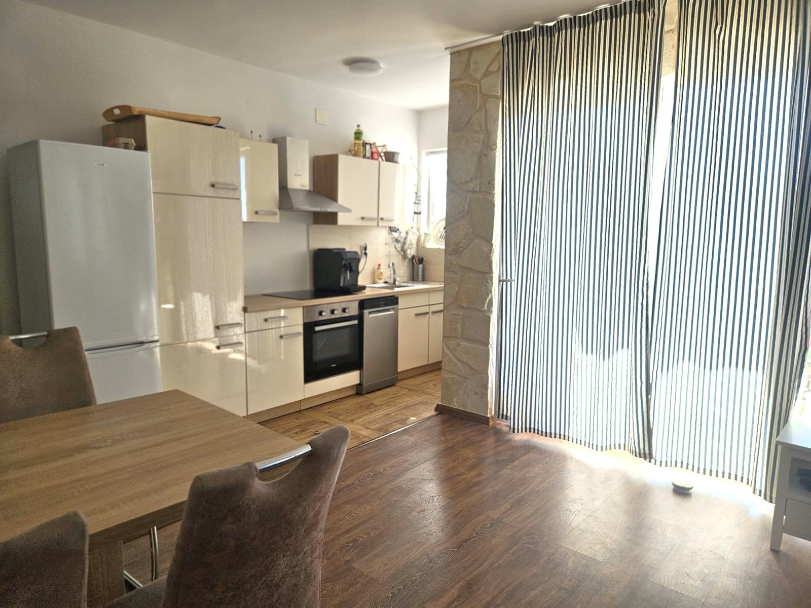 Wyjątkowy zestaw dwóch apartamentów z basenem, Necujam, Chorwacja