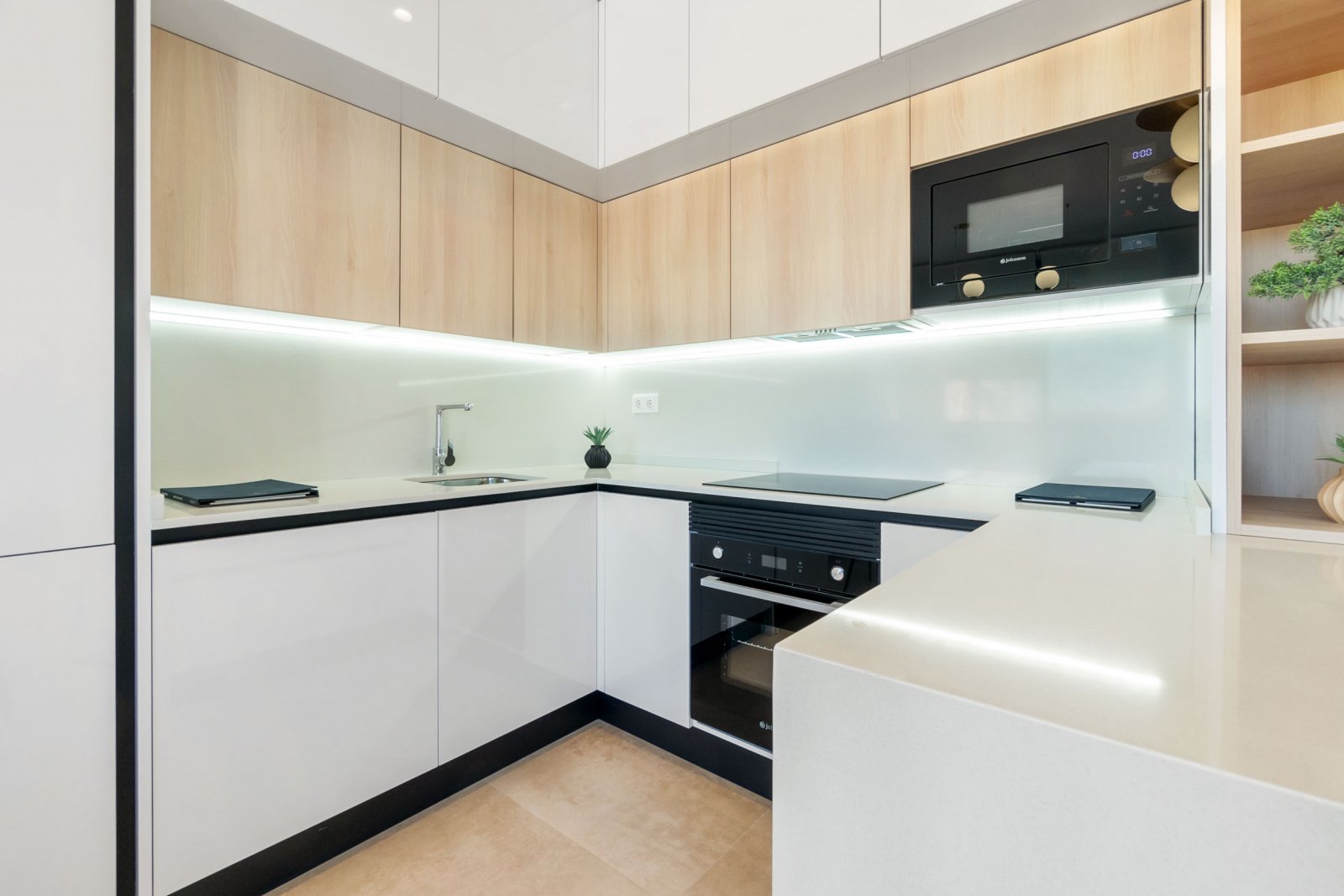 Nowoczesny bungalow blisko morza, basen wspólny, Torrevieja