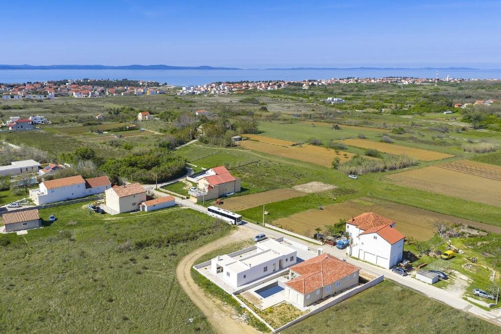 Elegancka willa bez barier z podgrzewanym basenem i letnią kuchnią, Privlaka, Chorwacja