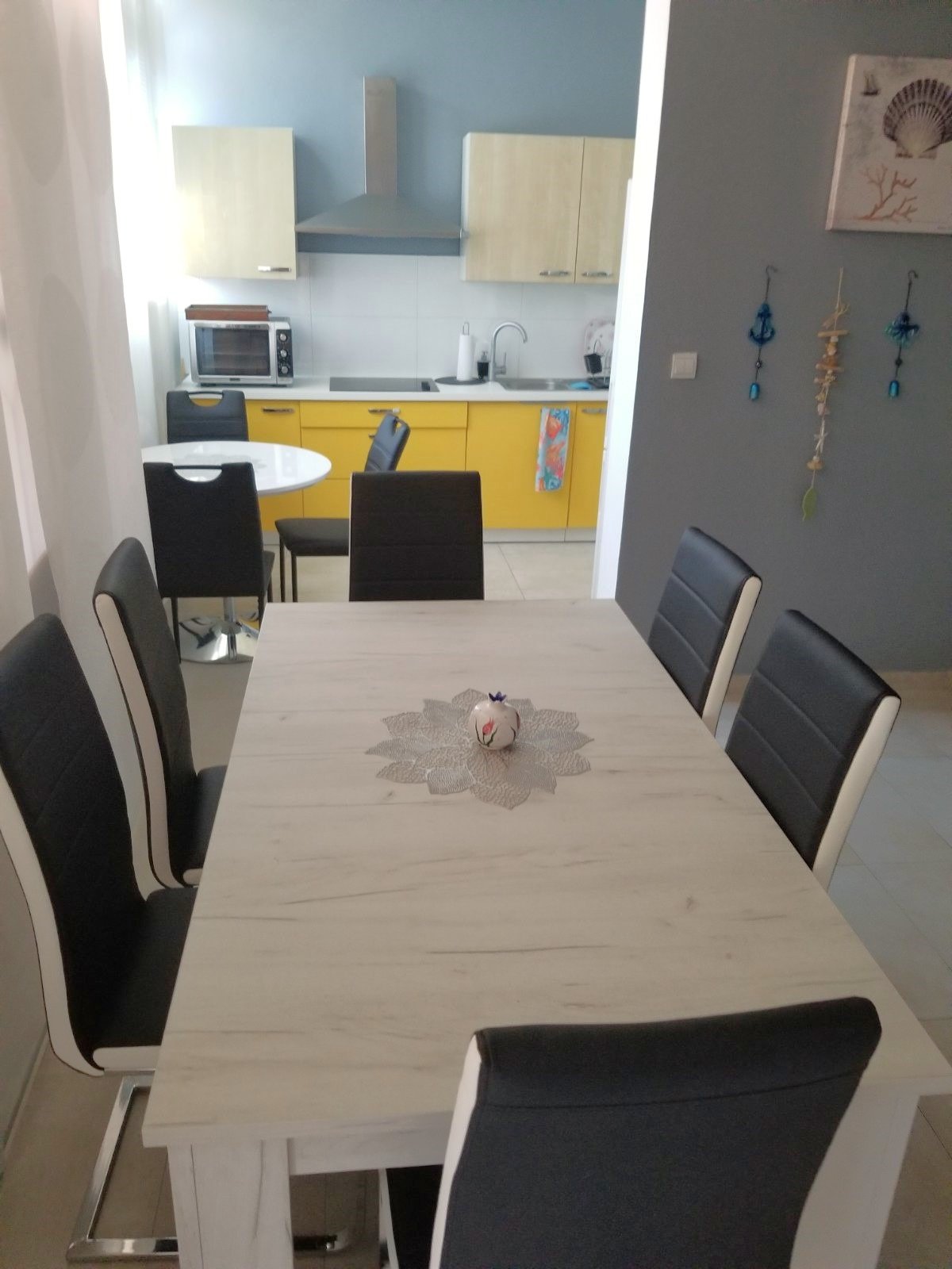 Przestronny apartament na parterze z tarasem 2 minuty od plaży, Pula, Chorwacja