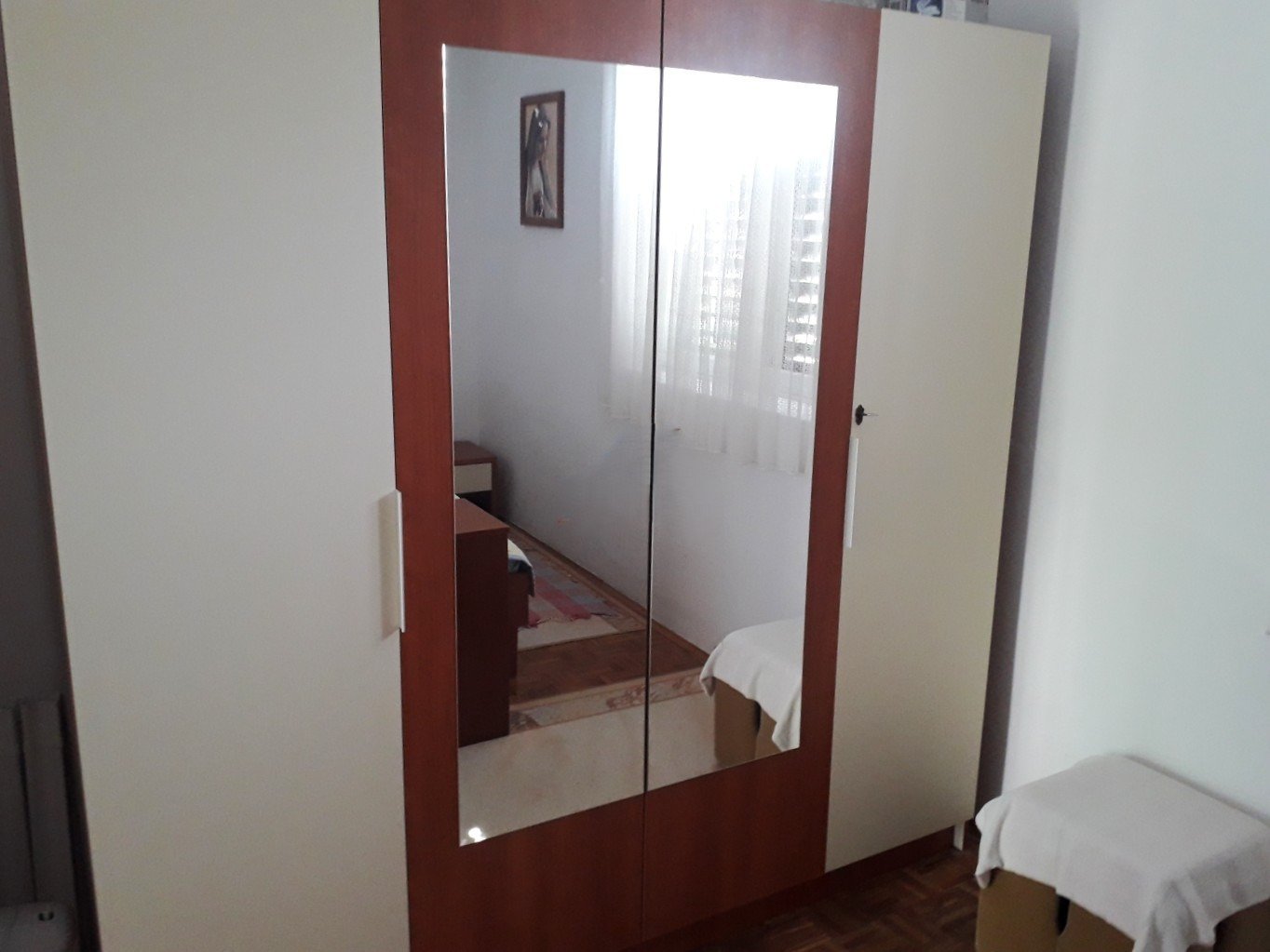 Przestronny dom z dwoma apartamentami 700 m od plaży, Sabunike, Chorwacja