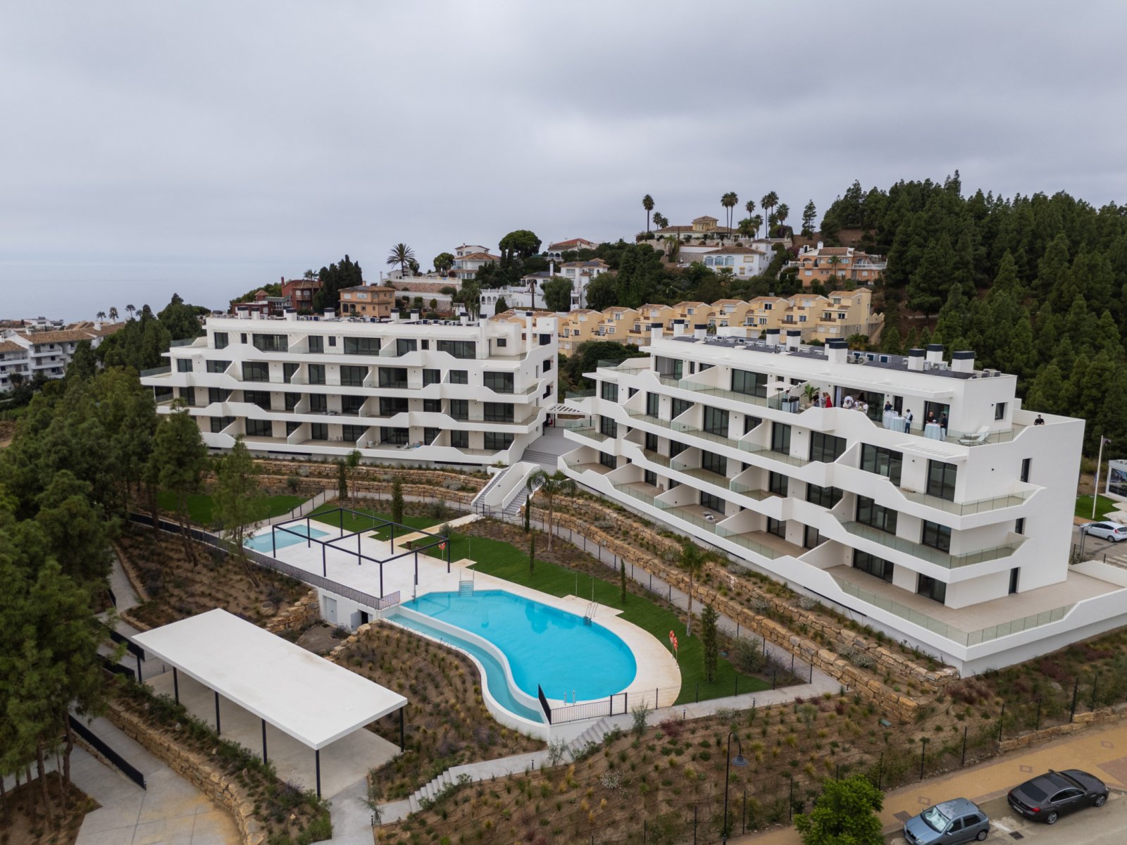 Elegancki penthouse z dużym tarasem 800 m od morza, Mijas, Hiszpania