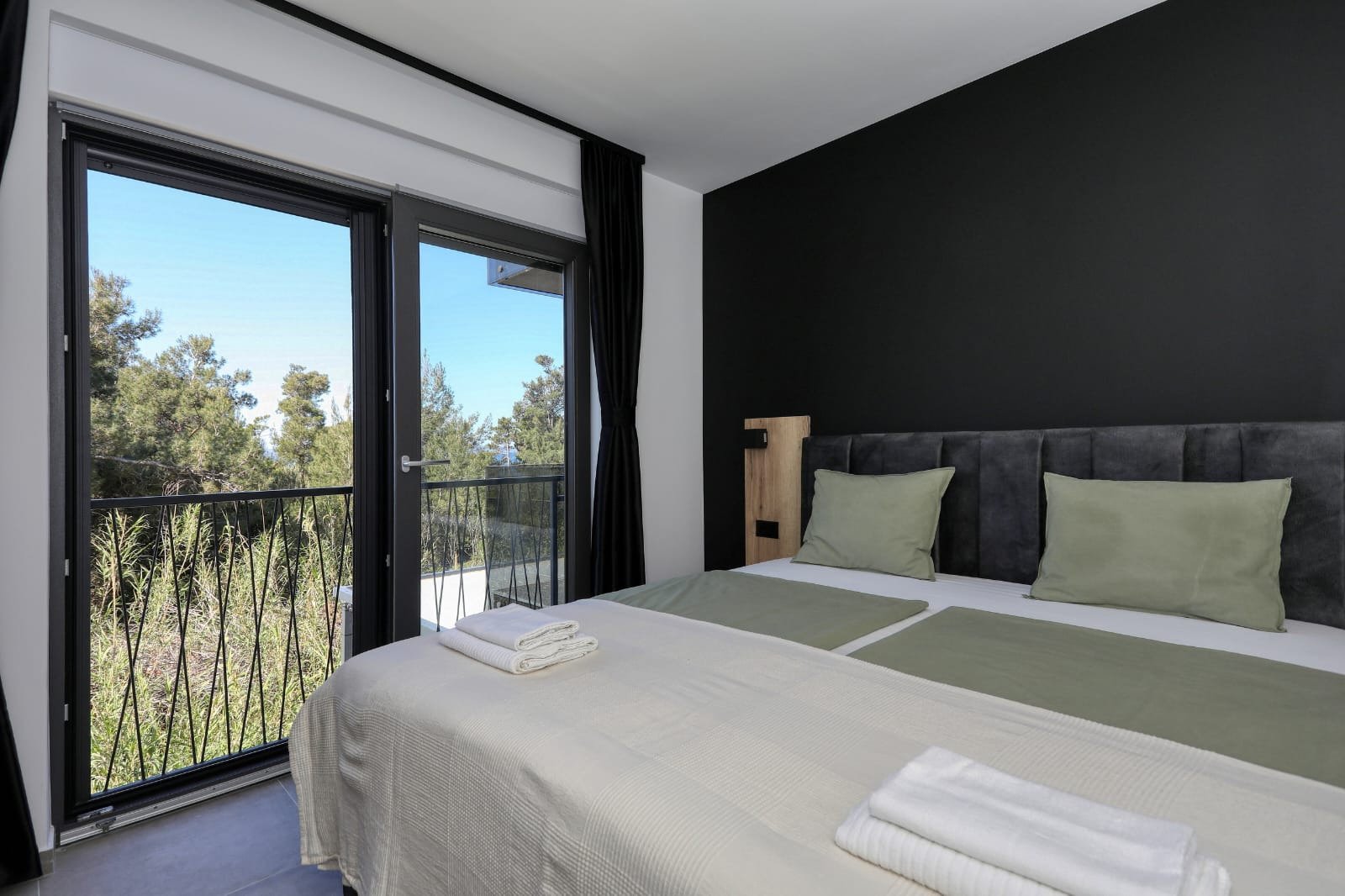 Luksusowy penthouse z basenem na dachu 40 m od morza, Privlaka, Chorwacja