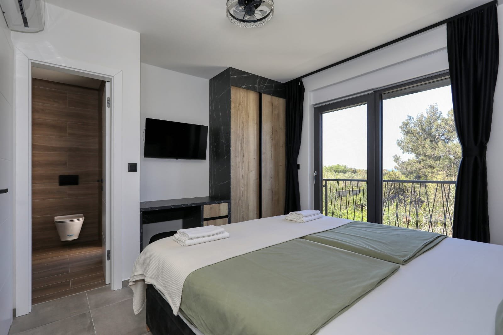 Luksusowy penthouse z basenem na dachu 40 m od morza, Privlaka, Chorwacja