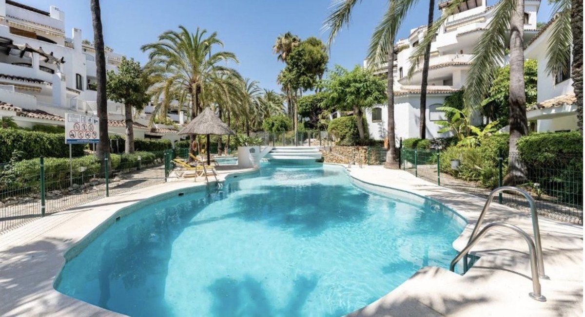 Elviria, Malaga: Przestronny apartament z licencją turystyczną przy plaży, Elviria, Hiszpania 