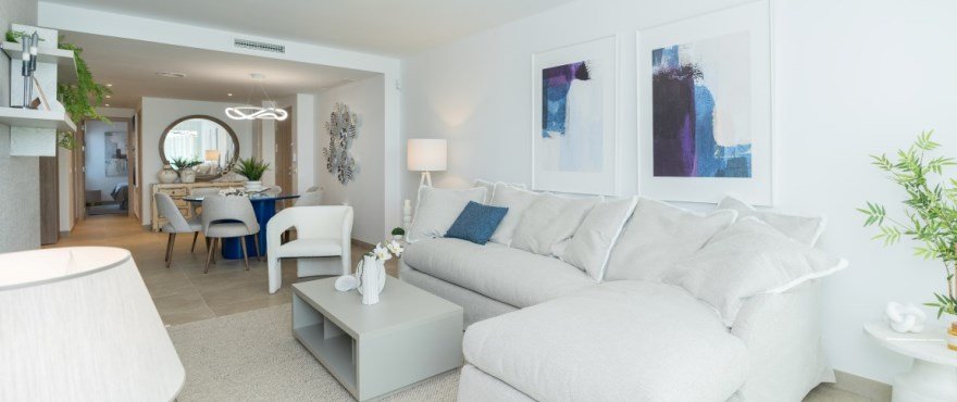 Ukończony apartament z tarasem i widokiem na pole golfowe, Estepona, Hiszpania