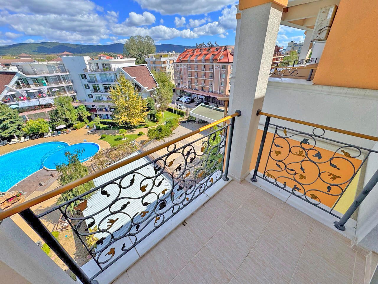 2-pokojowe mieszkanie z widokiem na basen w kompleksie Sweet Home 7, Słoneczny Brzeg, Bułgaria