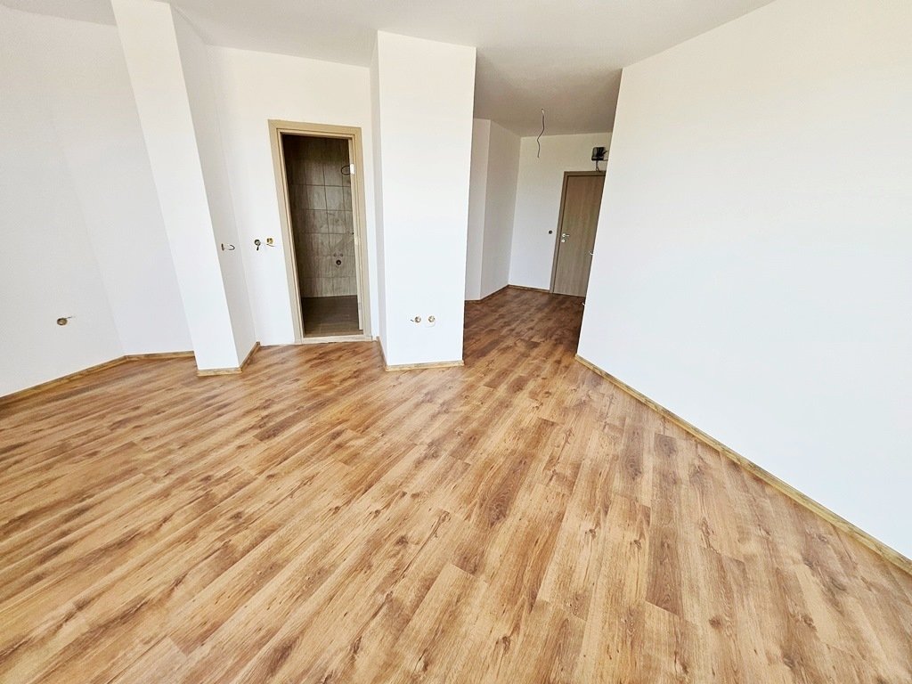 Przestronne studio bez mebli w kompleksie Sunny Day 6, Tynkovo, Słoneczny Brzeg, Bułgaria