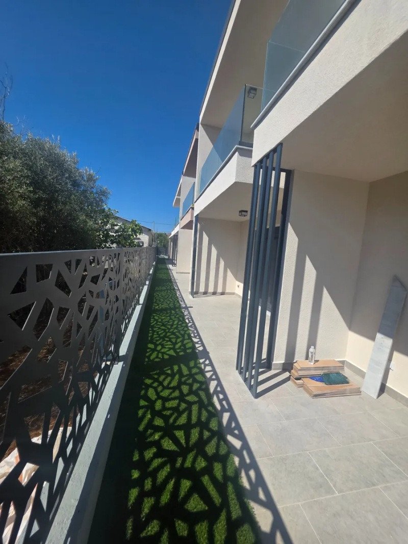 Nowo wybudowany apartament z czterema sypialniami i widokiem na morze, 350 m od morza, Nea Irakleia, Chalkidiki