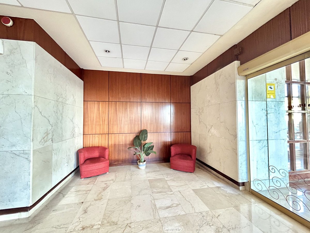 Apartament inwestycyjny z licencją turystyczną w Aloha Playa z widokiem na morze, Benalmádena, Hiszpania