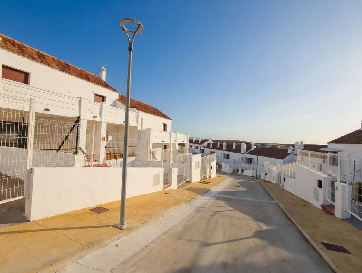 Dom szeregowy z panoramicznym widokiem na morze i pole golfowe, Casares, Hiszpania
