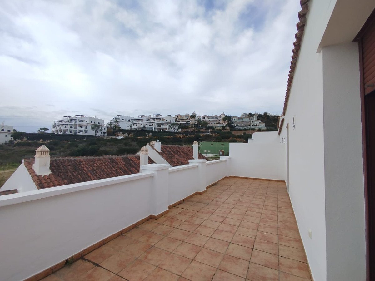 Dom szeregowy z panoramicznym widokiem na morze i pole golfowe, Casares, Hiszpania