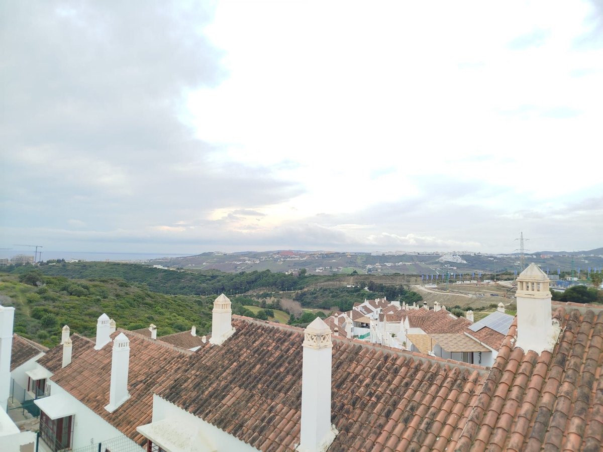 Dom szeregowy z panoramicznym widokiem na morze i pole golfowe, Casares, Hiszpania