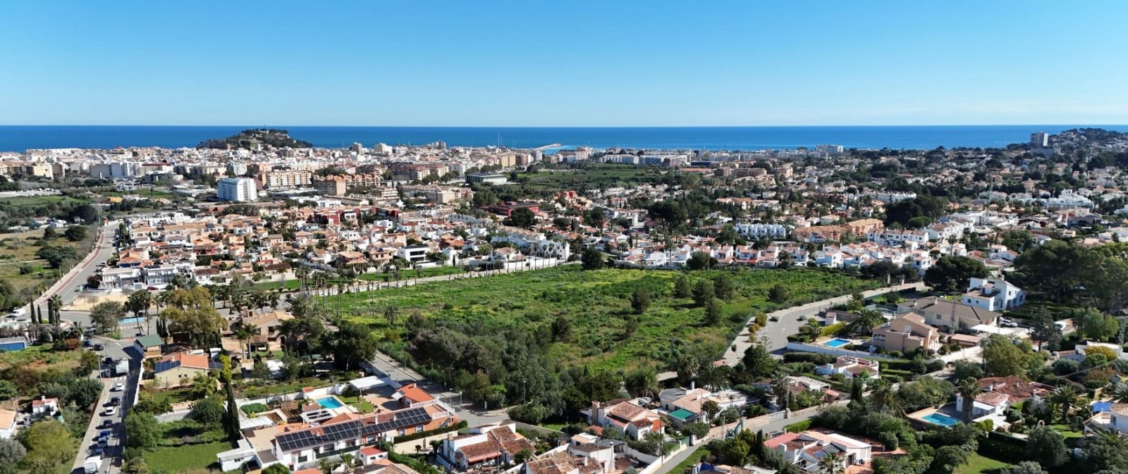 Apartament typu duplex z 3 sypialniami i tarasami o powierzchni 80 m², Denia, Hiszpania