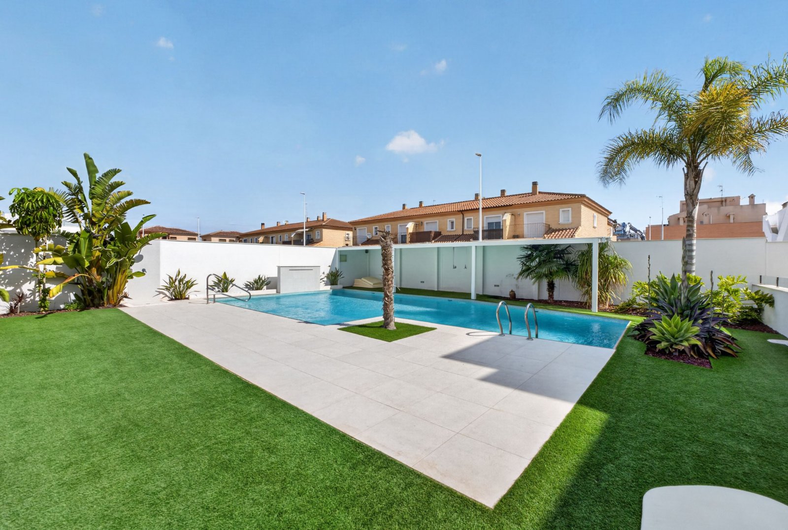 Nowoczesny bungalow z basenem i solarium, 4 km od morza – Pilar de la Horadada