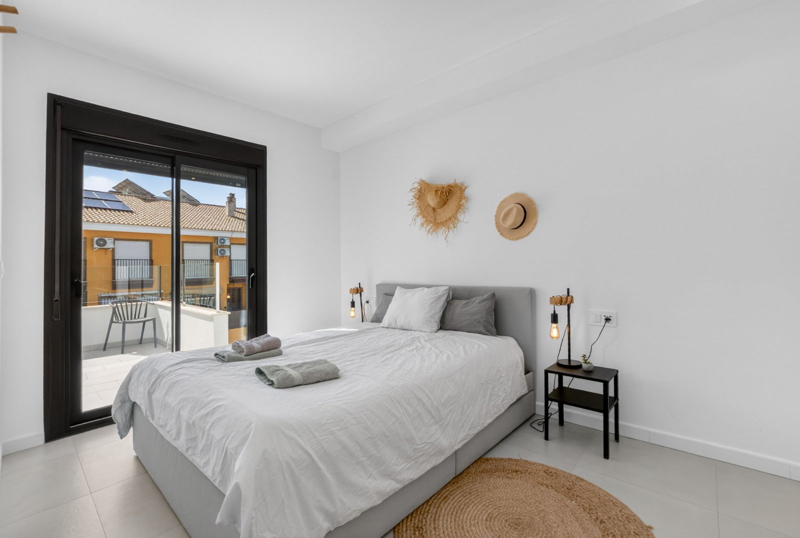 Nowoczesny bungalow z basenem i solarium, 4 km od morza – Pilar de la Horadada