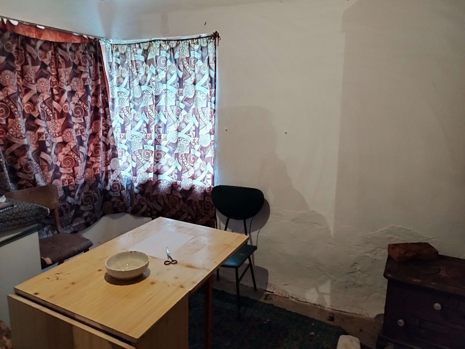 Masywny dwupiętrowy dom z 6 pokojami w pobliżu Bolyarova.