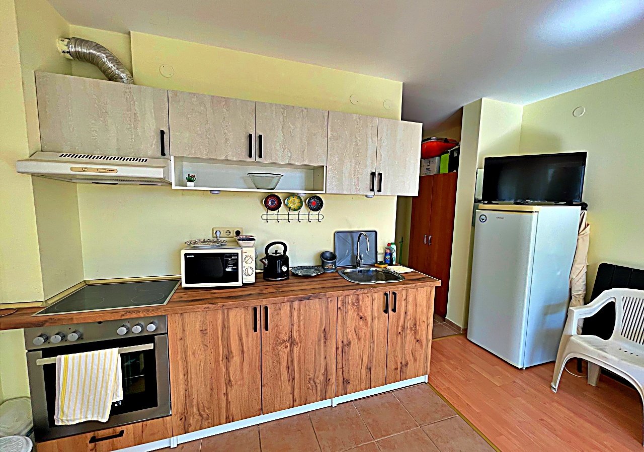 Studio z widokiem na basen w Imperial Fort Club, Sveti Vlas – 44 m², parter, 59.900 €