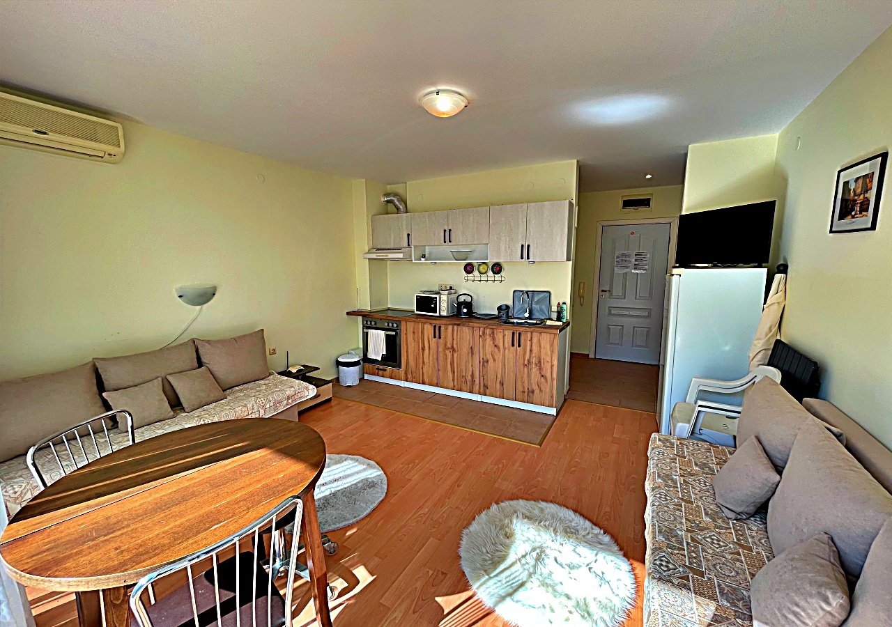 Studio z widokiem na basen w Imperial Fort Club, Sveti Vlas – 44 m², parter, 59.900 €