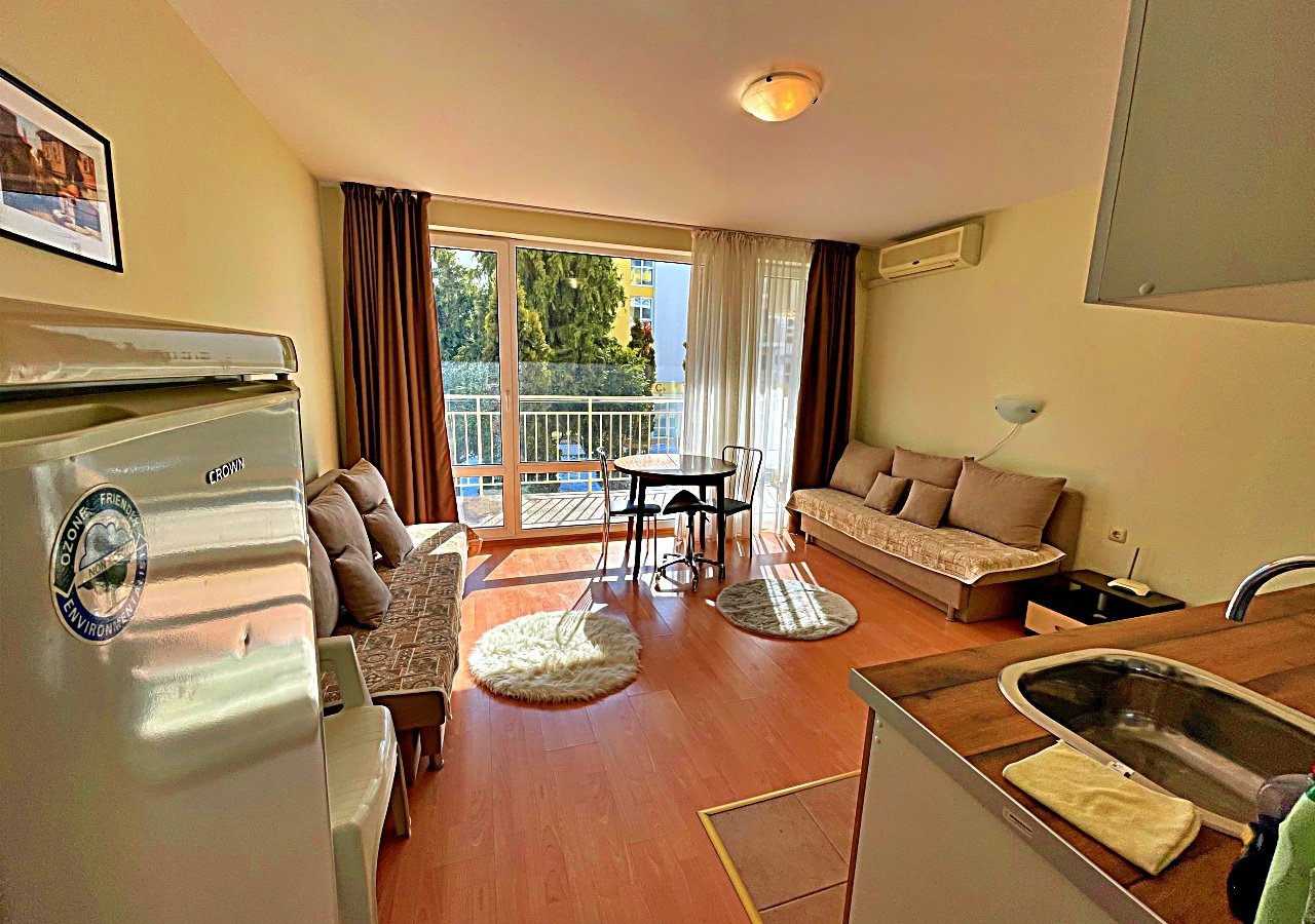 Studio z widokiem na basen w Imperial Fort Club, Sveti Vlas – 44 m², parter, 59.900 €