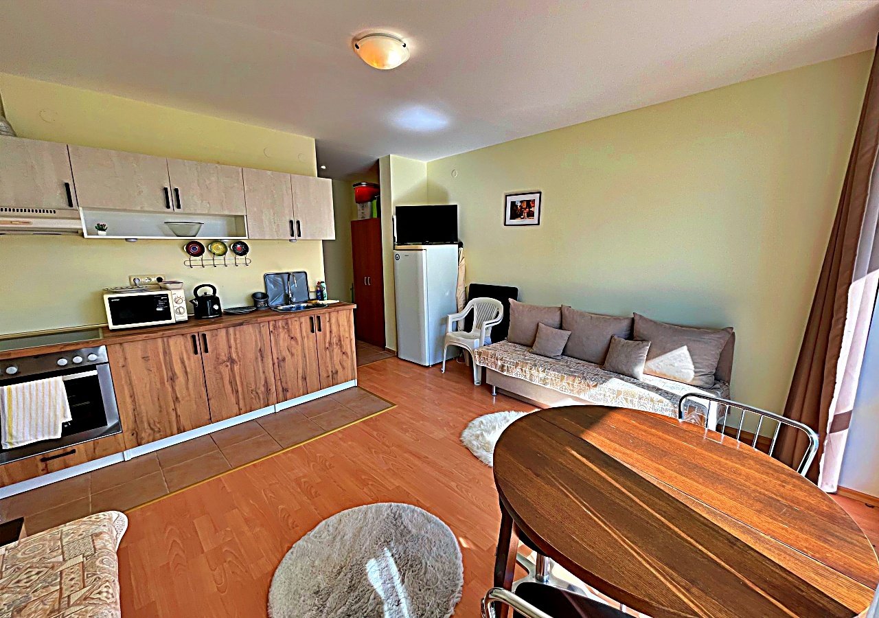 Studio z widokiem na basen w Imperial Fort Club, Sveti Vlas – 44 m², parter, 59.900 €