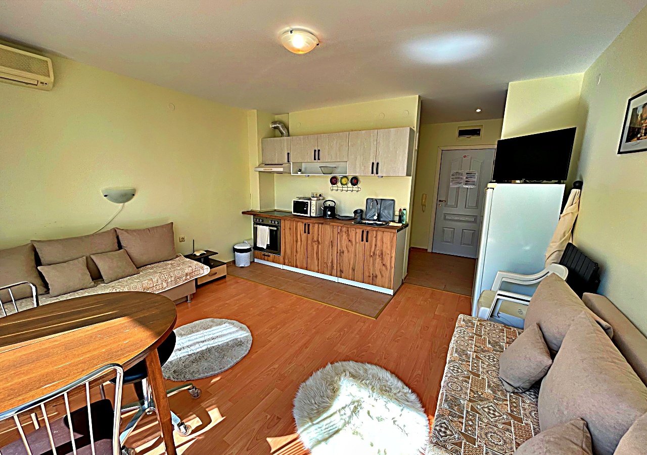 Studio z widokiem na basen w Imperial Fort Club, Sveti Vlas – 44 m², parter, 59.900 €