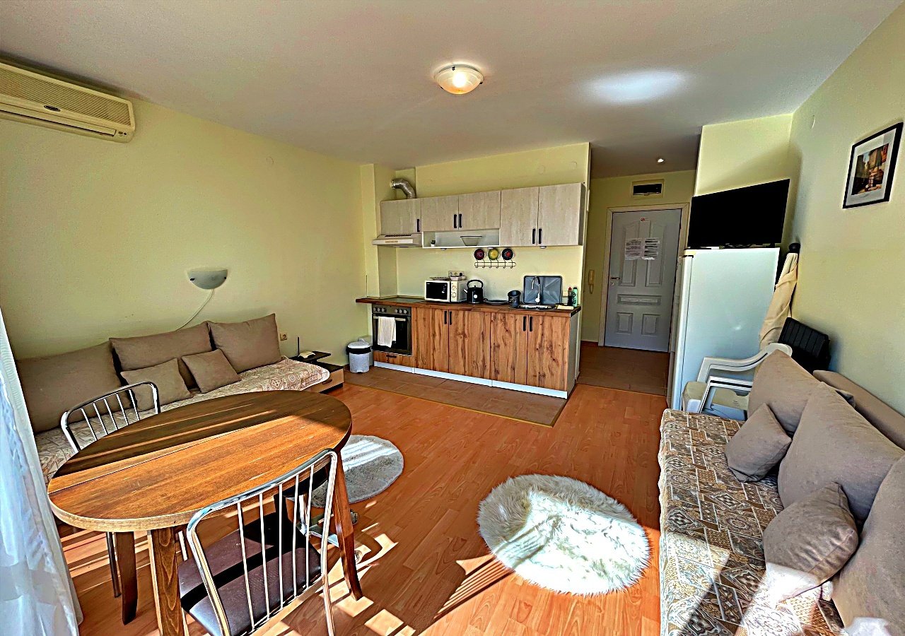 Studio z widokiem na basen w Imperial Fort Club, Sveti Vlas – 44 m², parter, 59.900 €