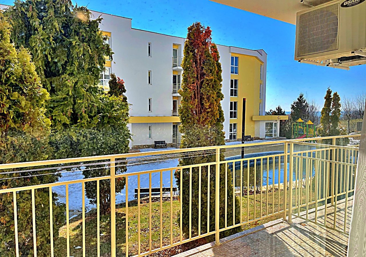 Studio z widokiem na basen w Imperial Fort Club, Sveti Vlas – 44 m², parter, 59.900 €