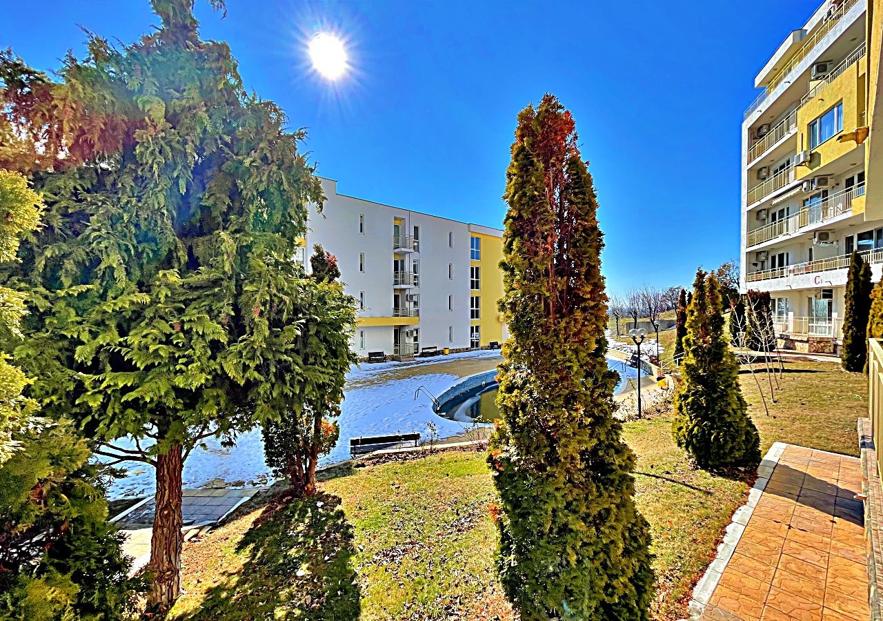 Studio z widokiem na basen w Imperial Fort Club, Sveti Vlas – 44 m², parter, 59.900 €