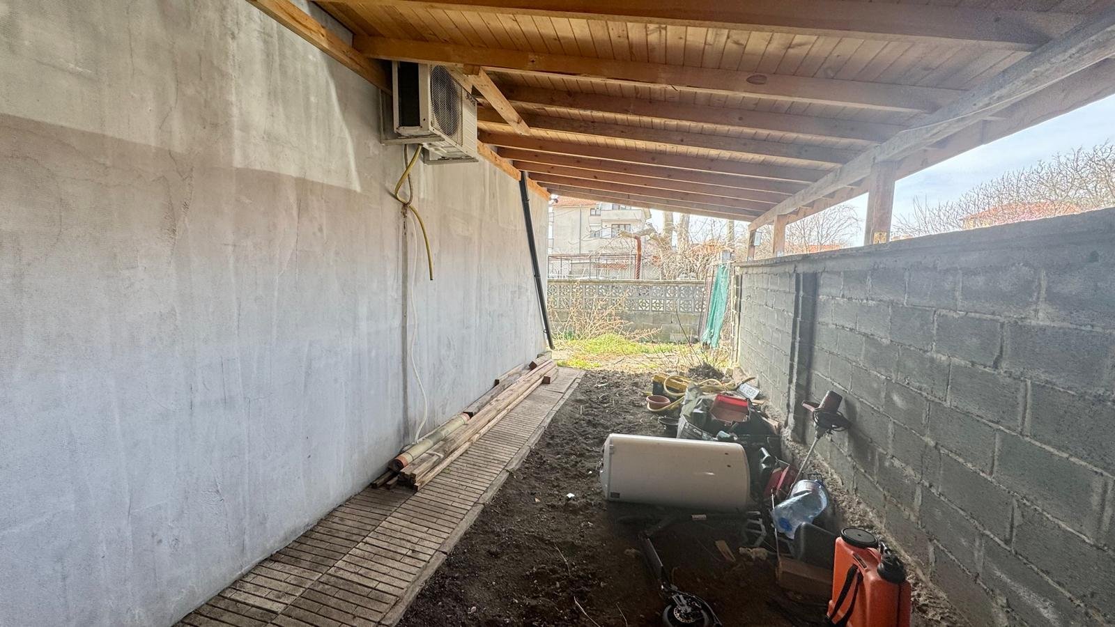 Jednopiętrowy dom w regionie Kableshkovo, Burgas, Bułgaria.