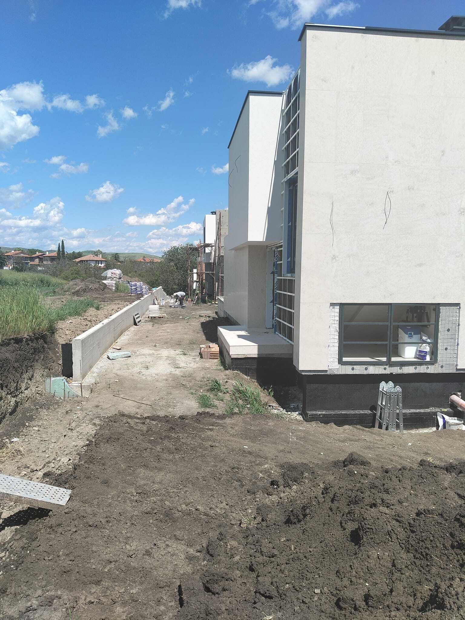 Nowy budynek dwupiętrowy w regionie Wetren, Burgas, Bułgaria.