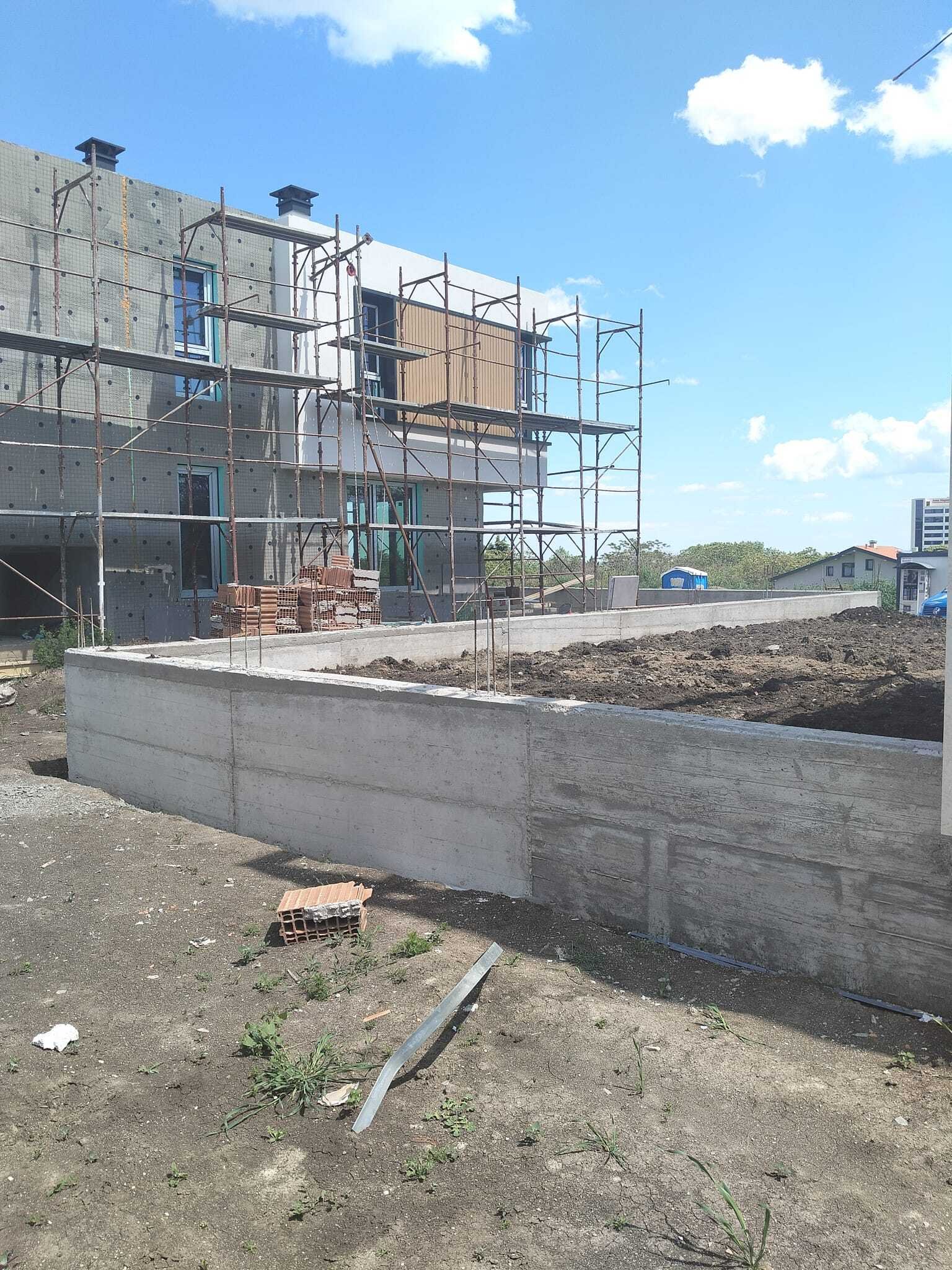 Nowy budynek dwupiętrowy w regionie Wetren, Burgas, Bułgaria.