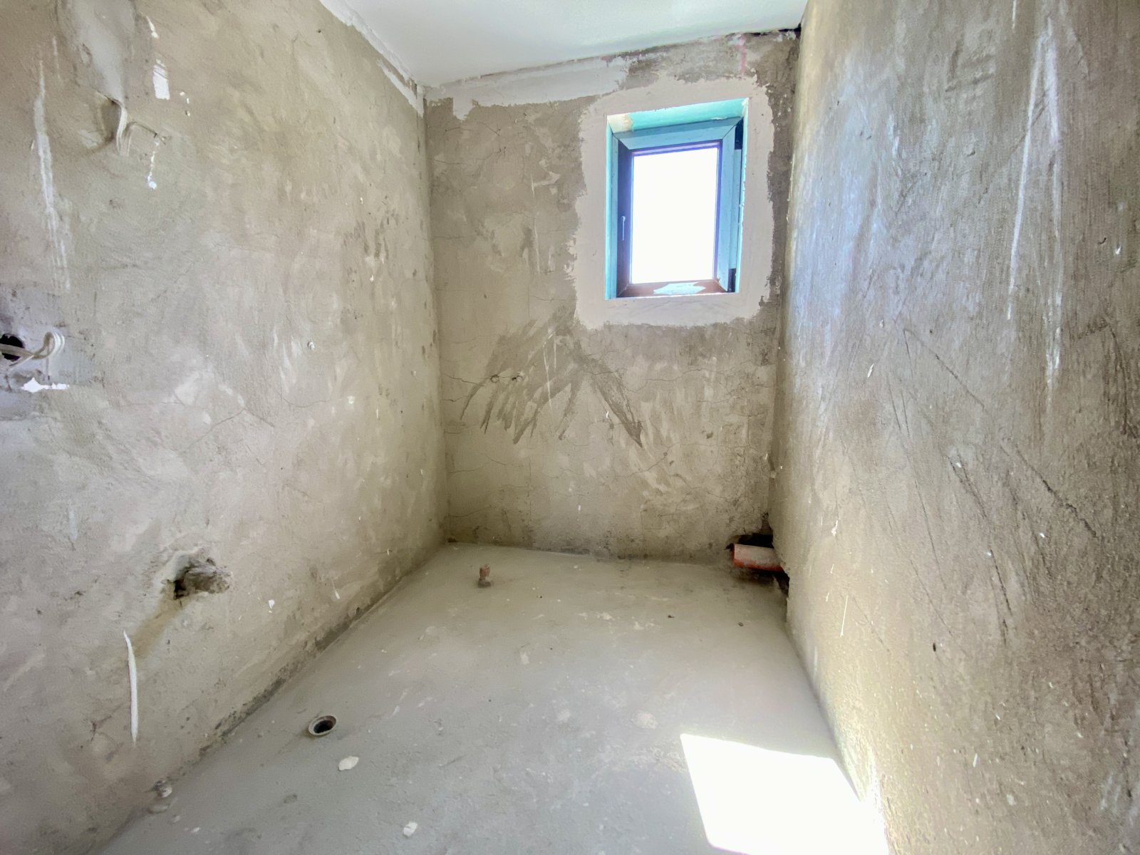 Jasne mieszkanie 3-pokojowe bez opłat za utrzymanie w Ravda, zaledwie 800 m od morza.