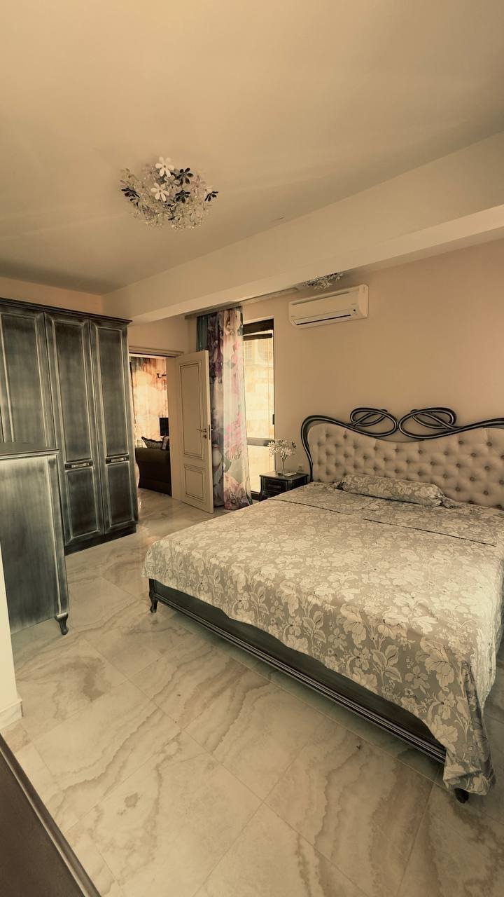 Penthouse z 5 pokojami, 200 m², widok na morze, góry i basen – Sveti Vlas