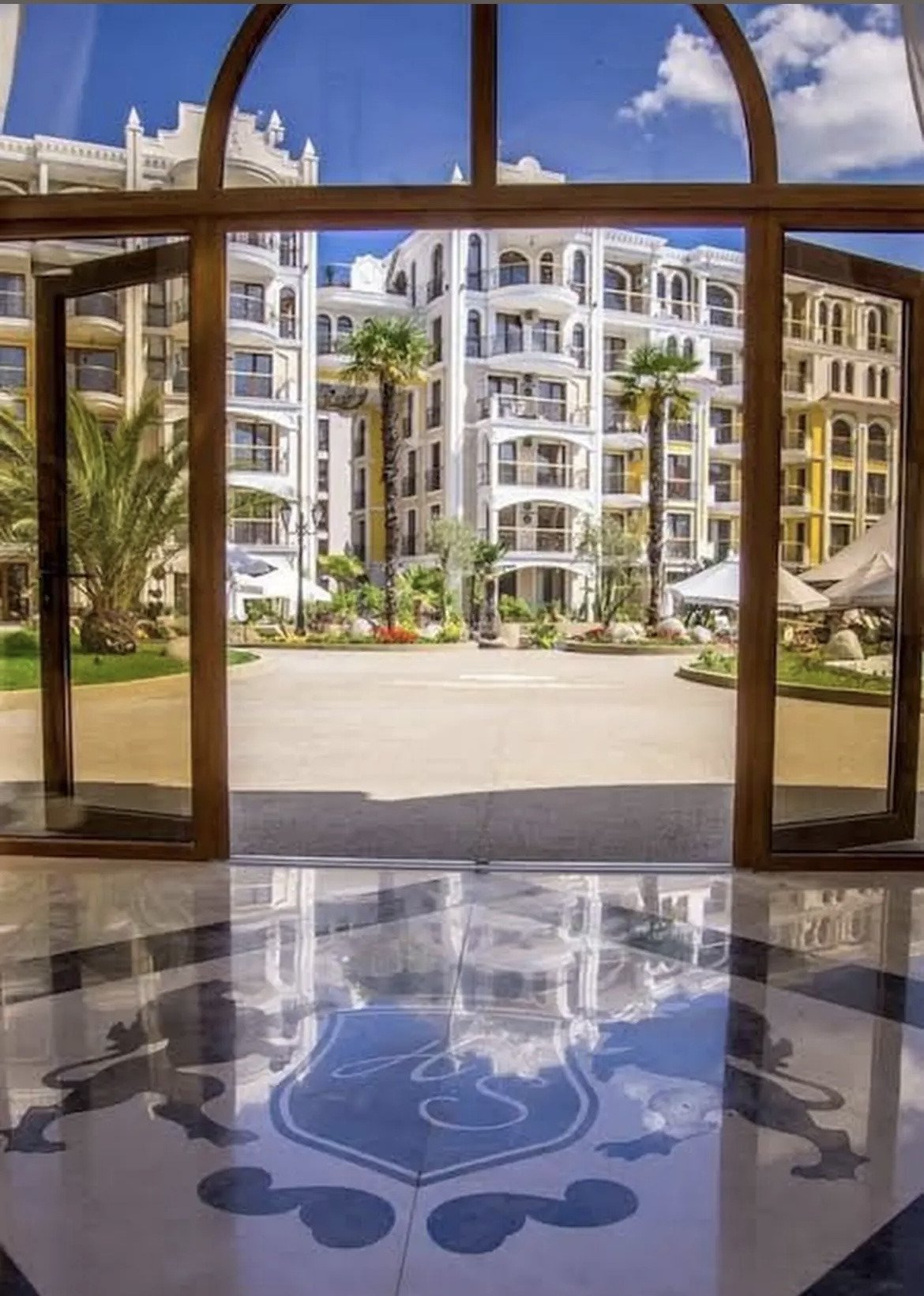 Dwupokojowe mieszkanie w kompleksie „Harmony Monte Carlo” nad Złotymi Piaskami