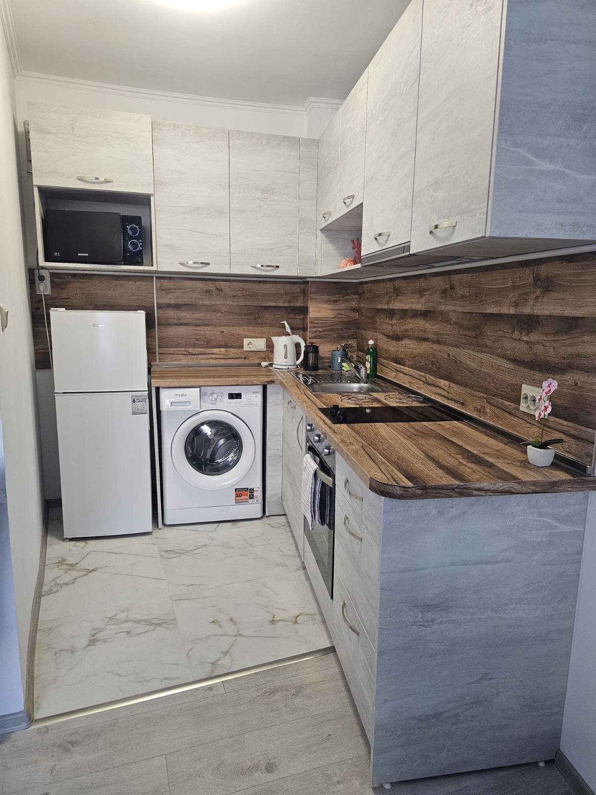 Dwupokojowy apartament w kompleksie Yassen na Słonecznym Brzegu z widokiem na basen