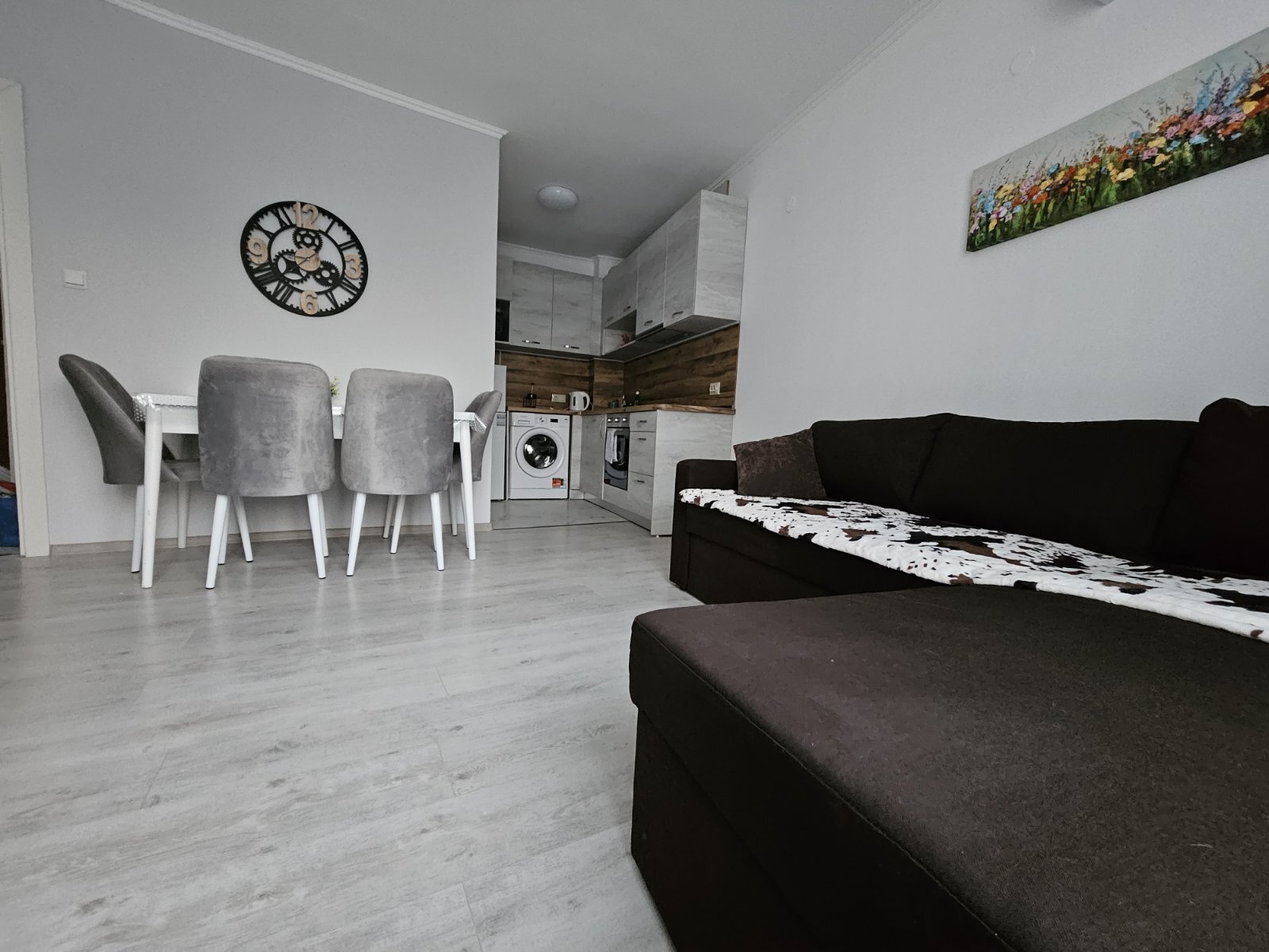Dwupokojowy apartament w kompleksie Yassen na Słonecznym Brzegu z widokiem na basen