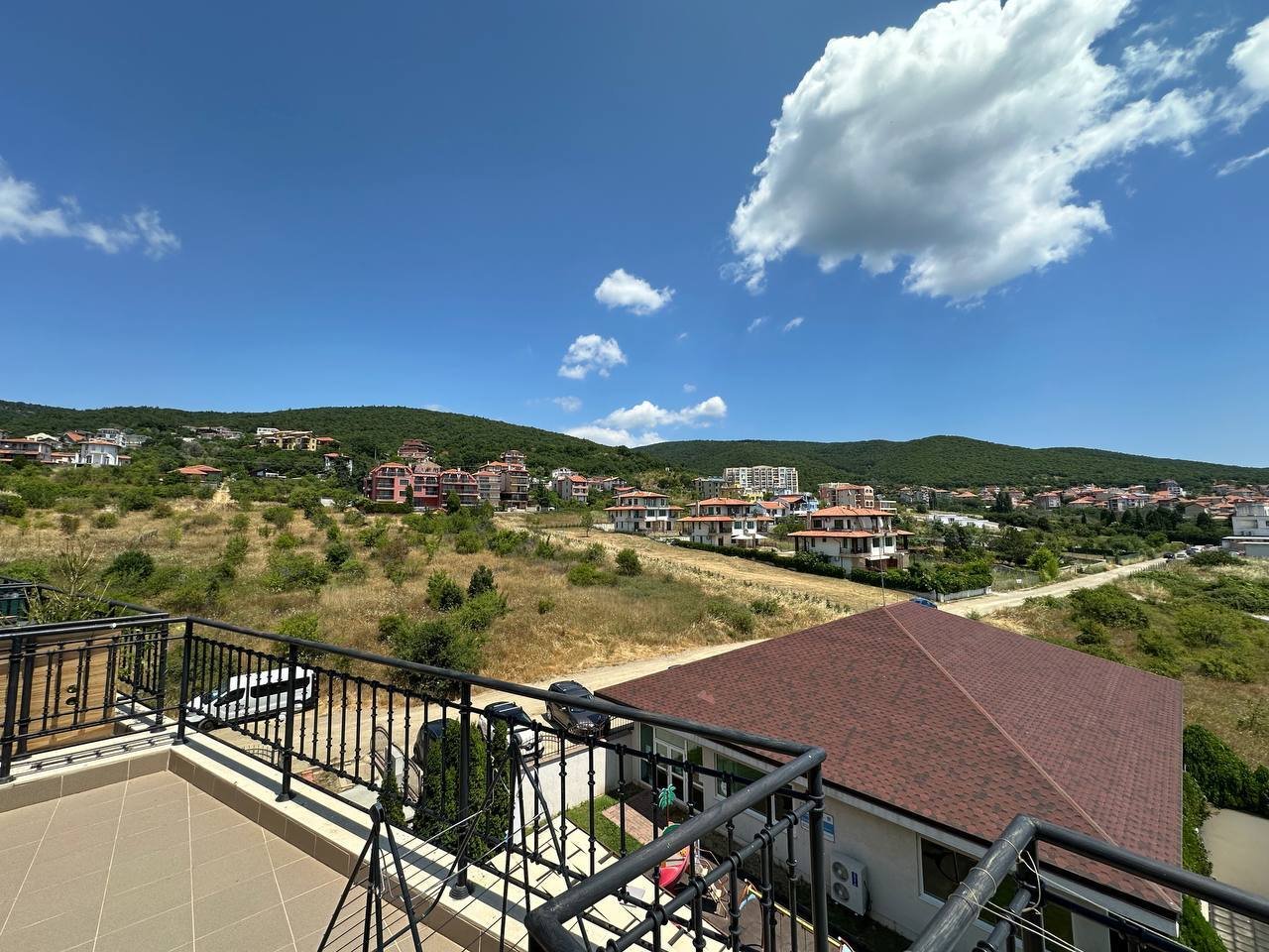 Dwupokojowe mieszkanie z widokiem na morze w kompleksie Makon w Sveti Vlas