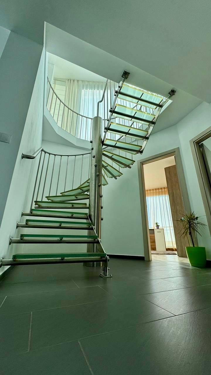 3-pokojowe mieszkanie typu maisonette w kompleksie Atlantic