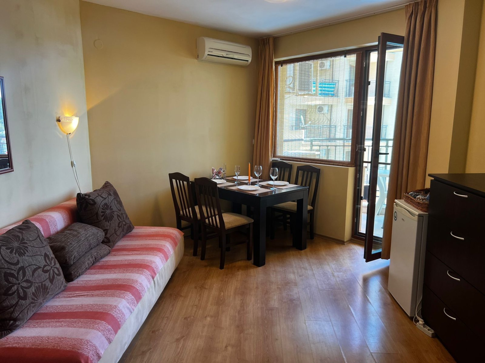 Sunny Beach: Dwupokojowe mieszkanie w kompleksie Amadeus 5 na Słonecznym Brzegu 