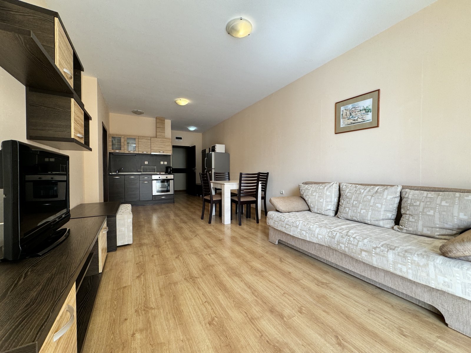 Dwupokojowy apartament w kompleksie Luxor w Sveti Vlas z widokiem na basen