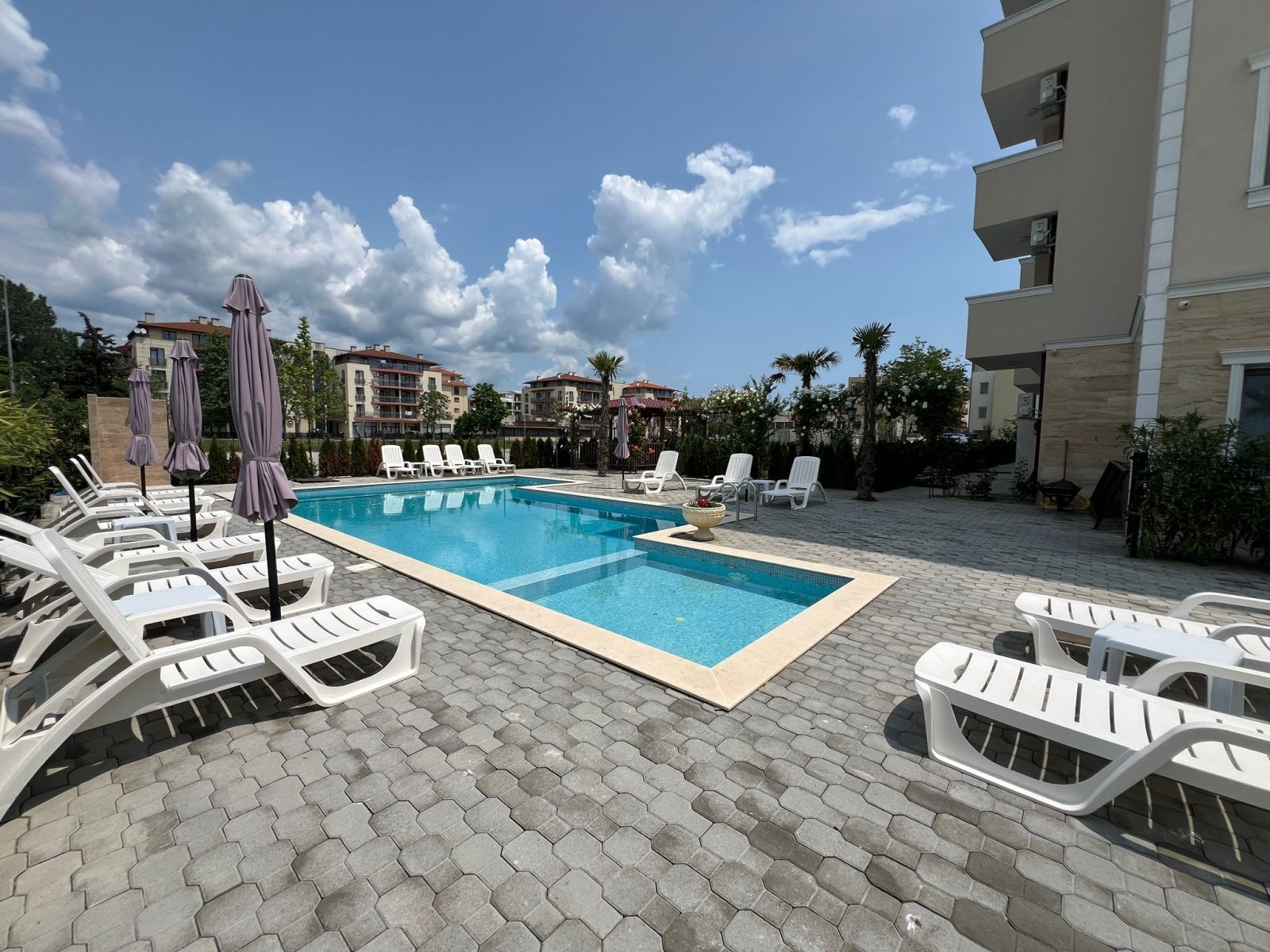 Dwupokojowy apartament w kompleksie Magnolia 6 na Słonecznym Brzegu