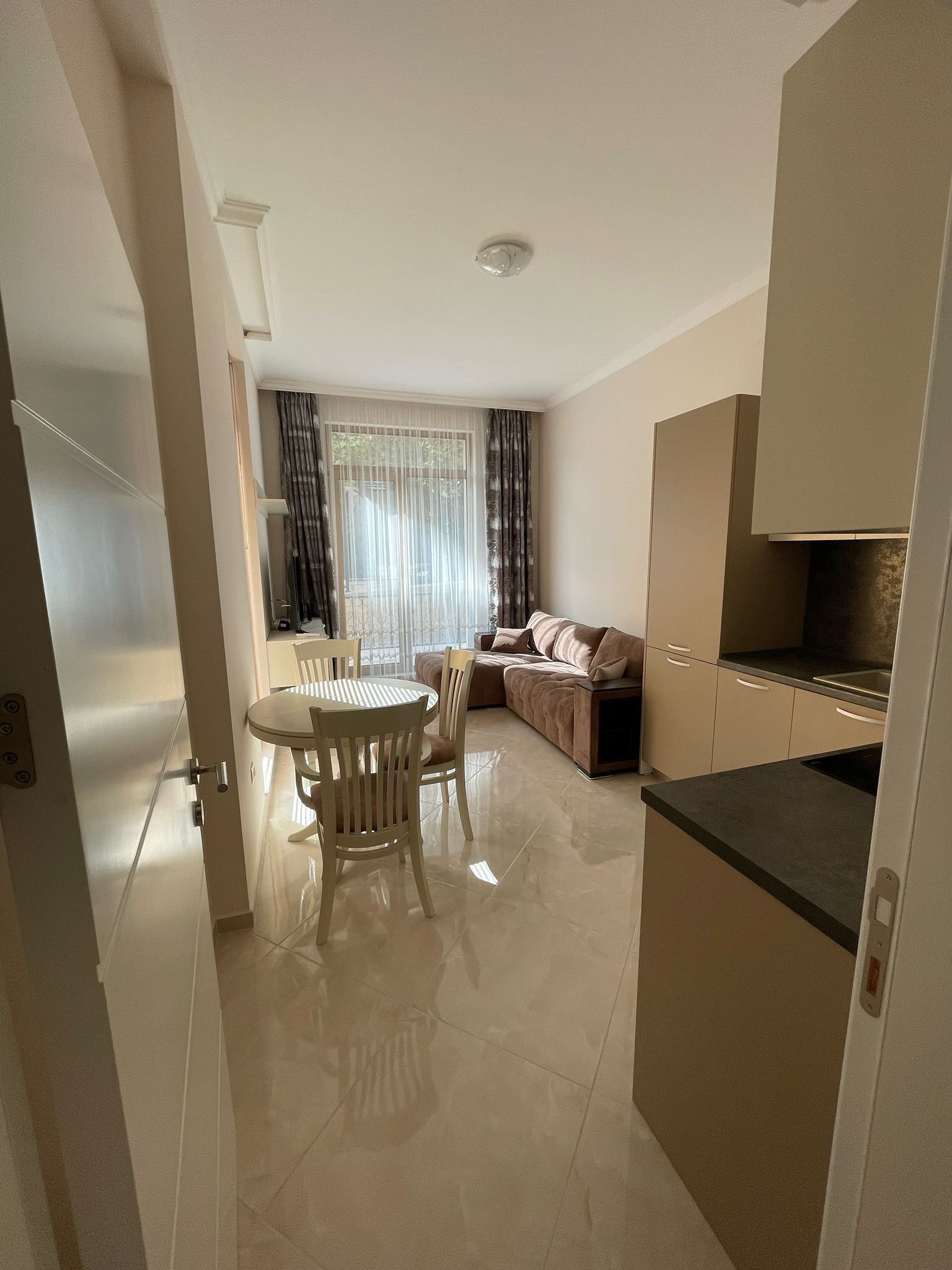 Dwupokojowe mieszkanie w kompleksie Villa Florence w Sveti Vlas