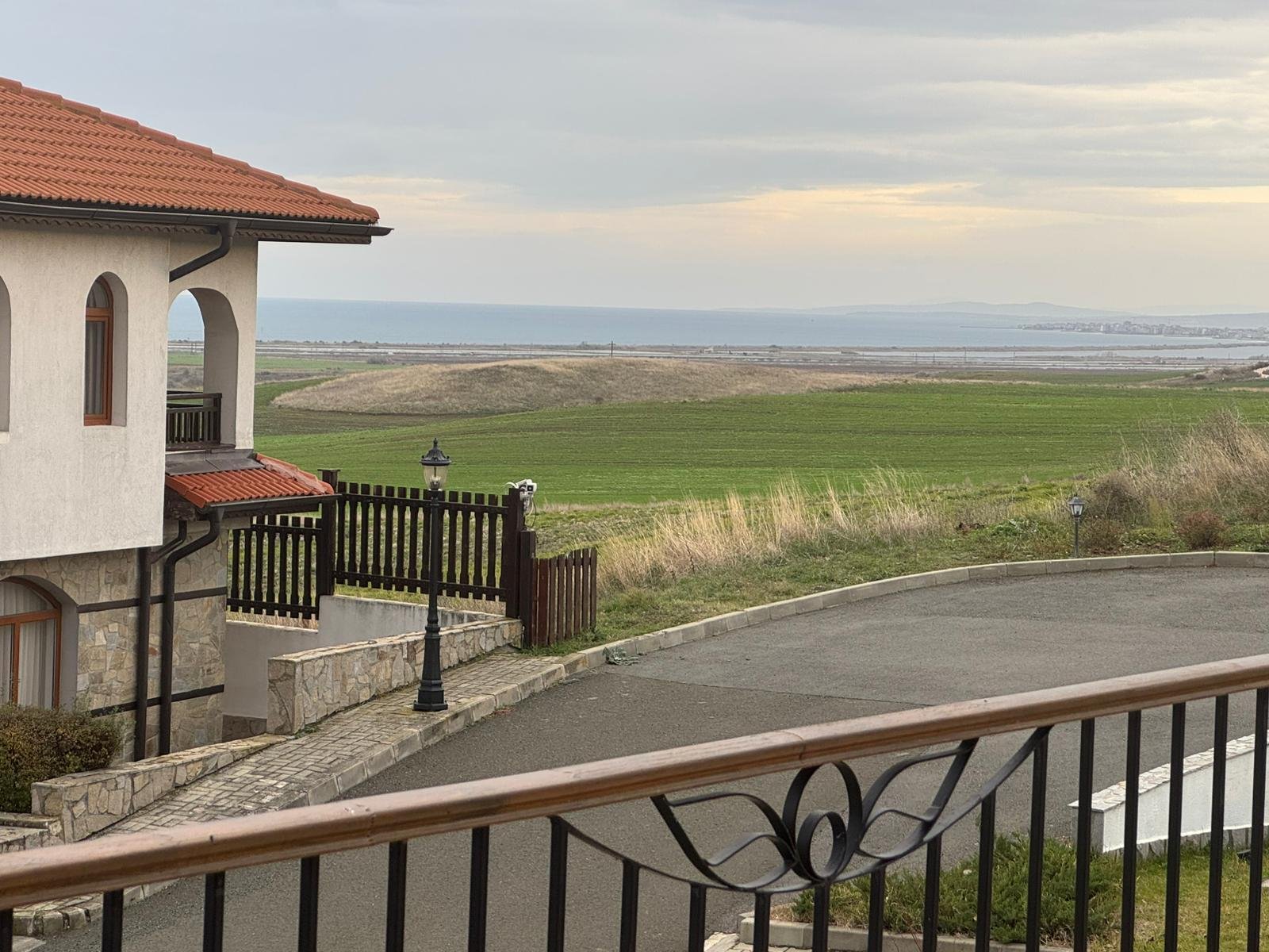 3-pokojowe nowe mieszkanie w stanie surowym z widokiem na morze, Muskat Vineyards Resort Aheloy, Bułgaria