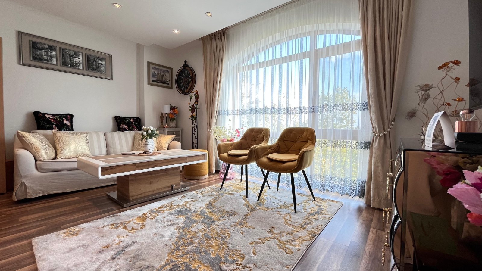 Dwupokojowy apartament przy samej linii brzegowej w Sunny Beach w kompleksie Golden Beach