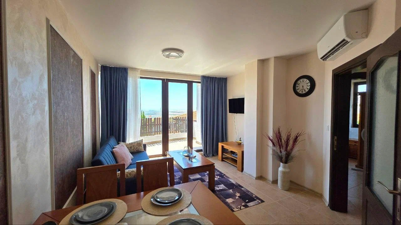 Trzypokojowa mała willa typu maisonette z widokiem na morze w kompleksie Bay View Villas, Kosharitsa, Bułgaria