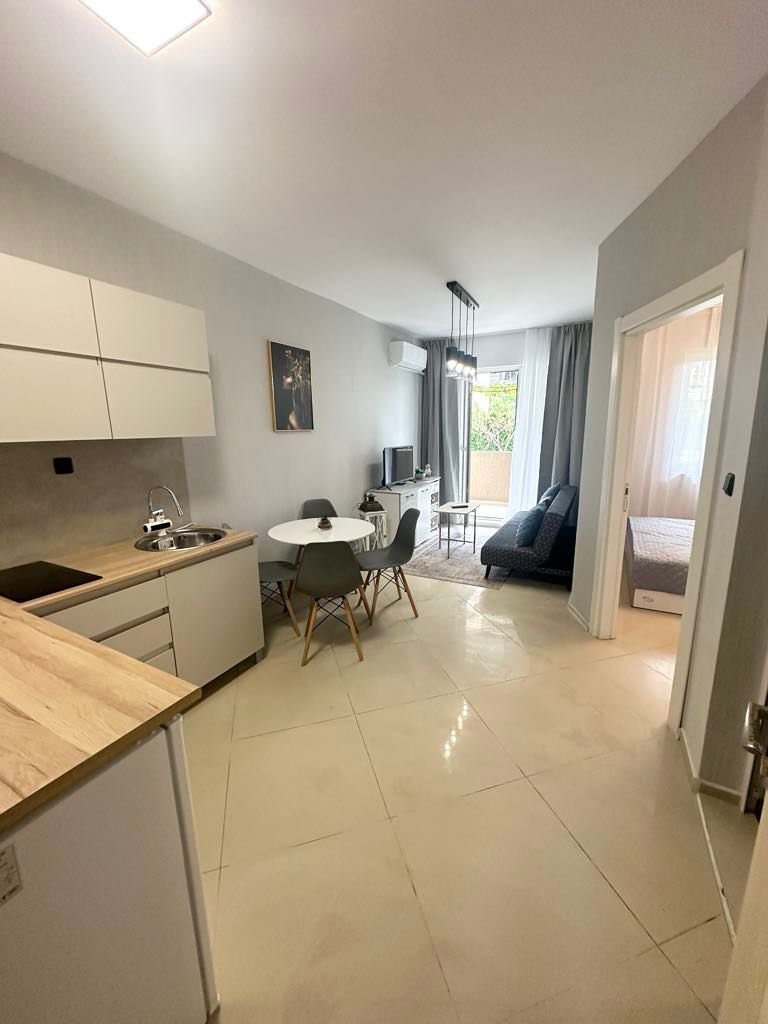 Dwupokojowe mieszkanie w kompleksie Domus w Sveti Vlas z widokiem na basen i dziedziniec